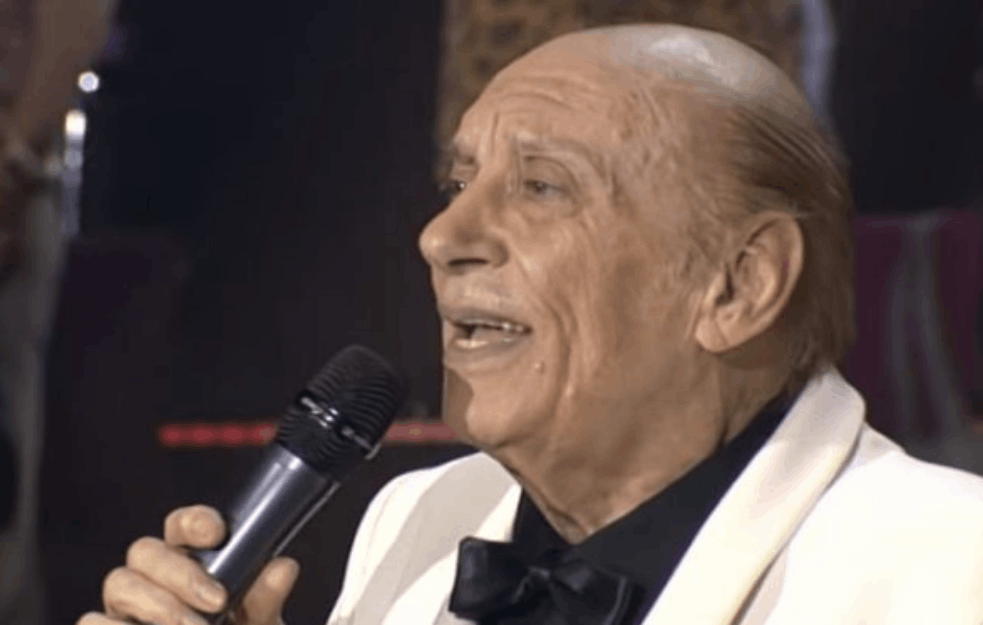 TOZOVAC PREMINUO nakon PRIMLJENE VAKCINE: Legendarni pevač molio da ga puste iz bolnice da umre u svojoj kući